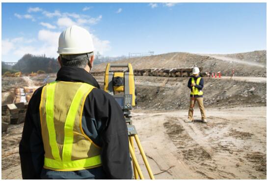 拓普康高精度測量機器人外業現場 拓普康高精度測量機器人外業現場